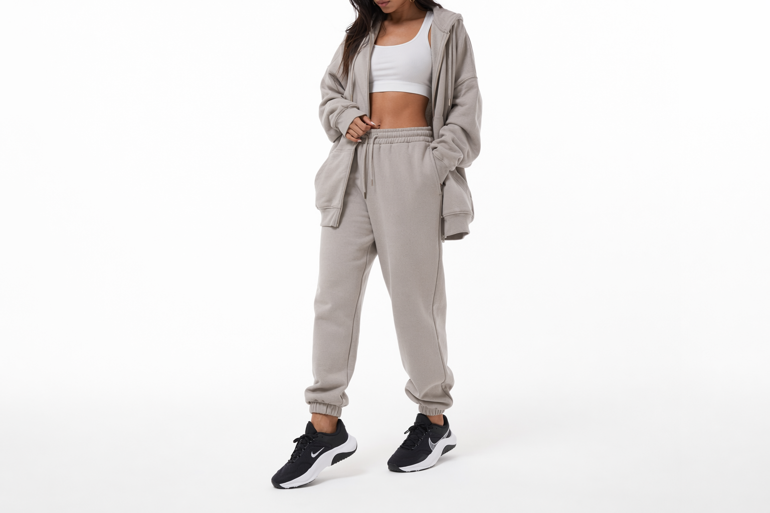 Order (W) Nike Legend Essential 3 Next Nature ''Noir Blanc''. DM1119-001