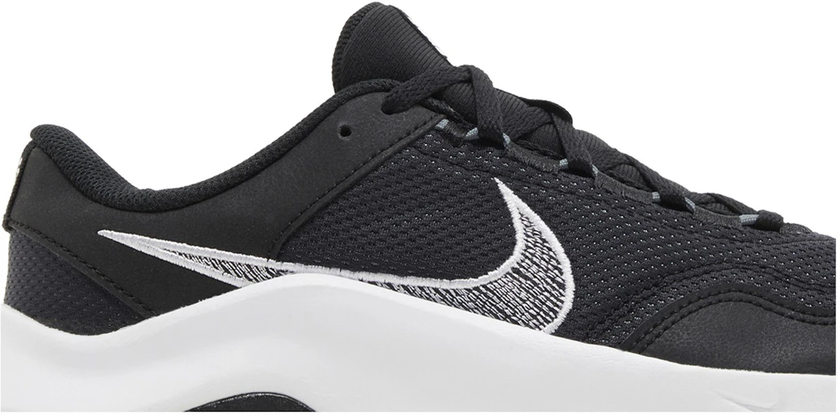 (W) Nike Legend Essential 3 Next Nature ''Noir Blanc''. DM1119-001 Lookbook (W) Nike Legend Essential 3 Next Nature ''Noir Blanc''. DM1119-001