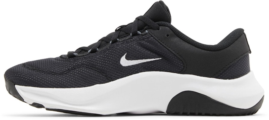 (W) Nike Legend Essential 3 Next Nature 'Hitam Putih' DM1119-001 Lookbook (W) Nike Legend Essential 3 Next Nature 'Hitam Putih' DM1119-001