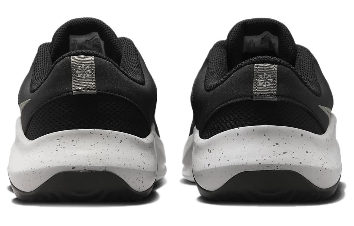 Purchase Nike Legend Essential 3 防滑耐磨 低筒 跑步鞋 男款 黑白色