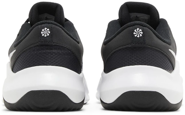 (W) Nike Legend Essential 3 Next Nature ''Noir Blanc''. DM1119-001 Sizing (W) Nike Legend Essential 3 Next Nature ''Noir Blanc''. DM1119-001