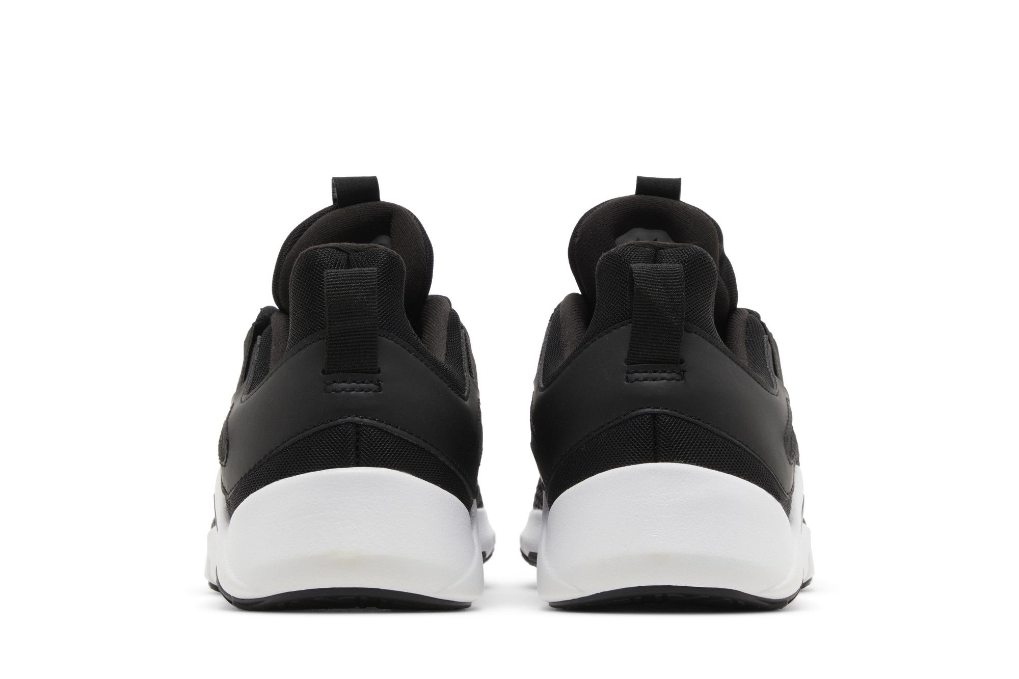 Details for (W) Nike Legend Essential ''Noir'' CD0212-001