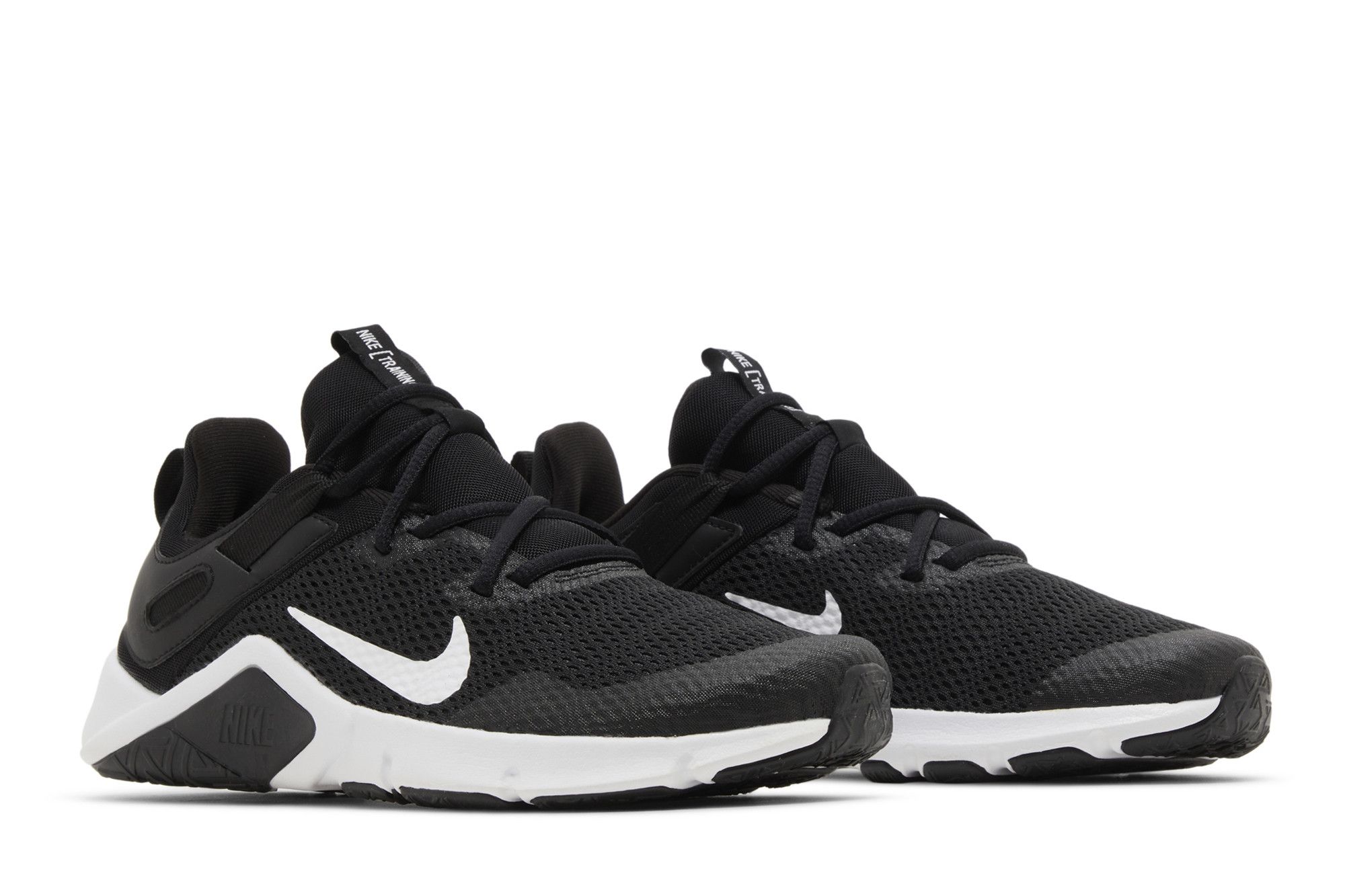 Cheap (W) Nike Legend Essential ''Noir'' CD0212-001