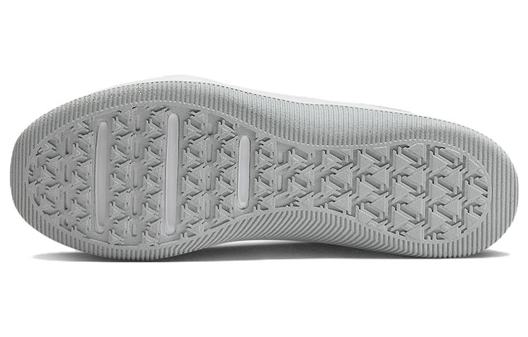 Details for (W) Nike MC Trainer 2 '纯铂金银色' DM0824-001