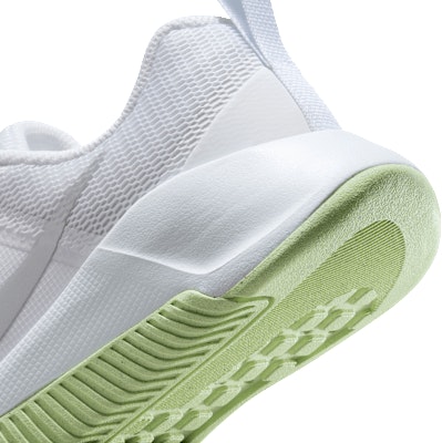 (W) ナイキ MC トレーナー 3 ホワイト/ベアリーボルト/メタリックシルバー FQ1830-108 Cheap (W) ナイキ MC トレーナー 3 ホワイト/ベアリーボルト/メタリックシルバー FQ1830-108