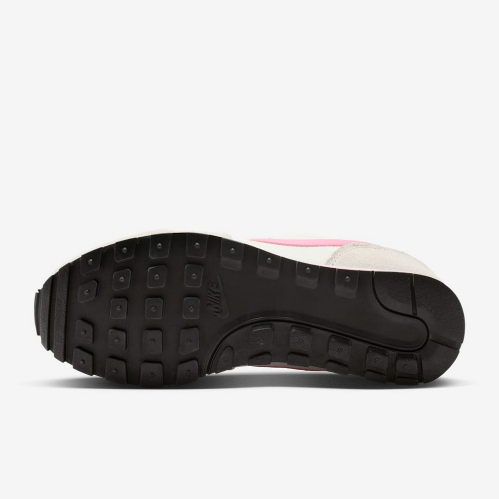 Lookbook (Women) Nike MD Runner 2 Casual Shoes in Japanese 749869106
