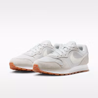 Details for (W) Nike MD Runner 2 Photon Dust/Blanco/Marrón Medio Gum/Sail 749869-019