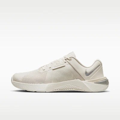 women-nike-metcon-10-light-orewood-brown-phantom-sail-metallic-silver-hq-2620-102