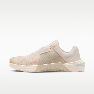 (Women) Nike Metcon 10 SE Chalk/Light All Wood Brown/Light Silver IB6544-100