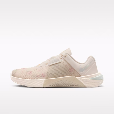 women-nike-metcon-10-se-chalk-light-all-wood-brown-light-silver-ib-6544-100