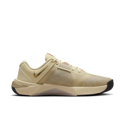 Lookbook (W) Nike Metcon 10 SE Khaki Muda/Cream/Anthracite/Emas Metallic Grain IB6544-200
