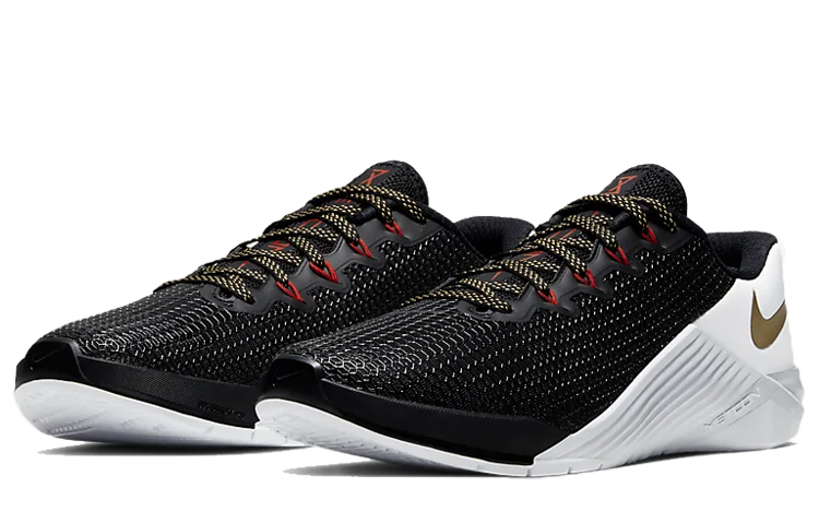 (W) Nike Metcon 5 'Black Metallic Gold' 圖 3