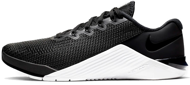 women-nike-metcon-5-black-white-ao-2982-010