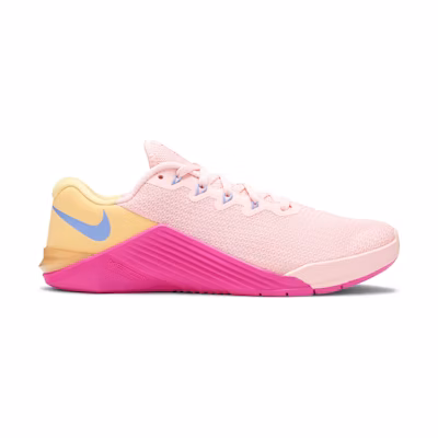(W) Nike Metcon 5 'Washed Coral Pink'