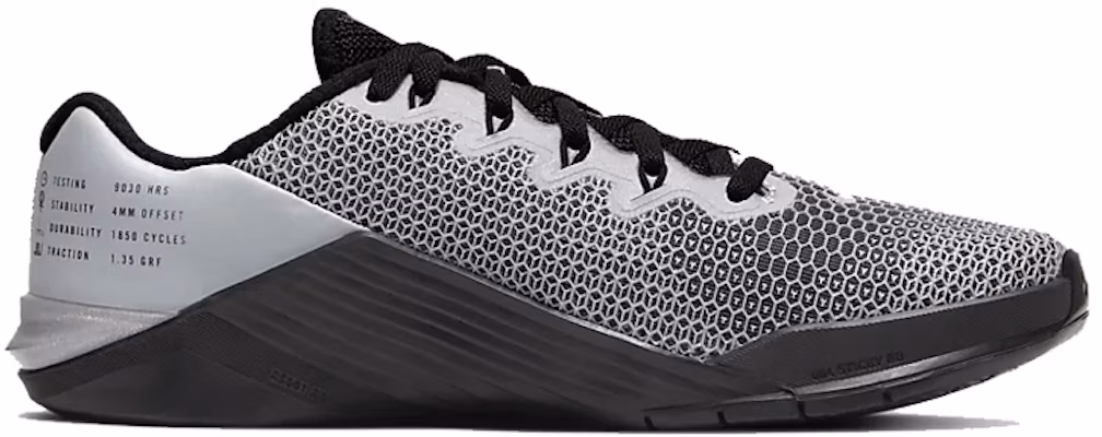 耐吉 Metcon 5 X 夜間閃耀 女款 黑銀 Order 耐吉 Metcon 5 X 夜間閃耀 女款 黑銀