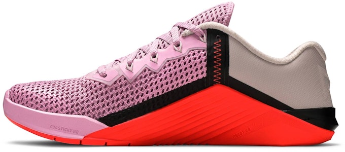 (W) 나이키 메트콘 6 '비욘드 핑크 플래시 크림슨' AT3160-660 Lookbook (W) 나이키 메트콘 6 '비욘드 핑크 플래시 크림슨' AT3160-660