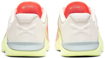 Nike Metcon 6 女款 橘黃白 Purchase Nike Metcon 6 女款 橘黃白