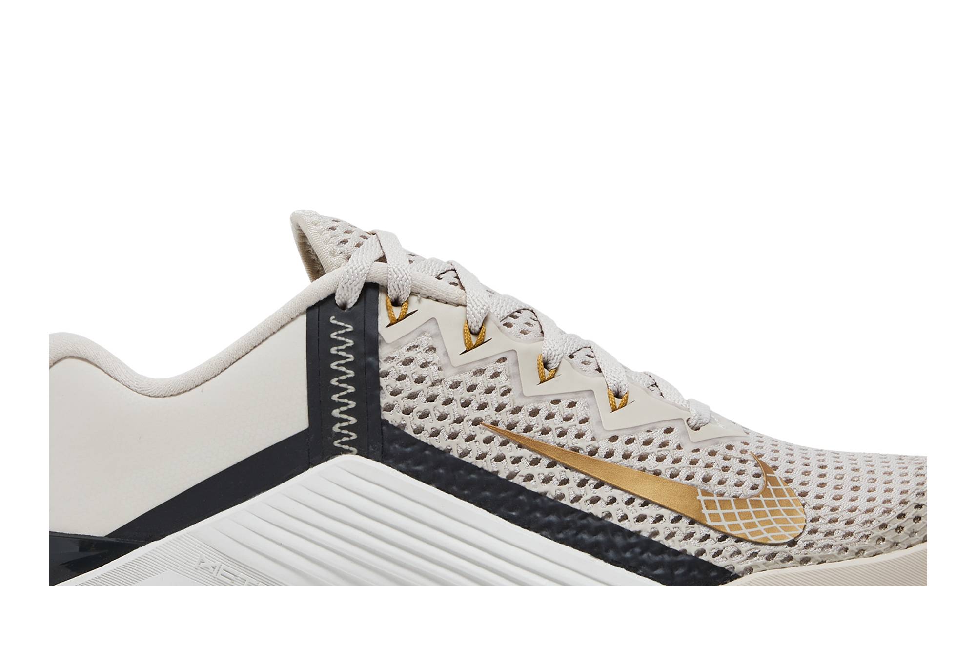 Order (W) Nike Metcon 6 'Light Orewood Brown' Sepatu Olahraga Wanita Pria AT3160-170