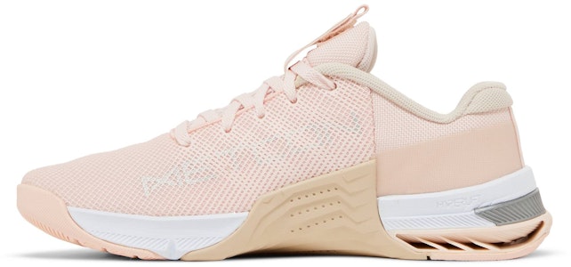 (W) (女性用) ナイキ メトコン 8 'ライトソフトピンクメタリックシルバー' DZ4702-600 DZ4702-600 Lookbook (W) (女性用) ナイキ メトコン 8 'ライトソフトピンクメタリックシルバー' DZ4702-600 DZ4702-600