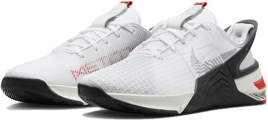(W) Nike Metcon 8 FlyEase 'Putih Picante Merah' DO9381-100 Shop (W) Nike Metcon 8 FlyEase 'Putih Picante Merah' DO9381-100