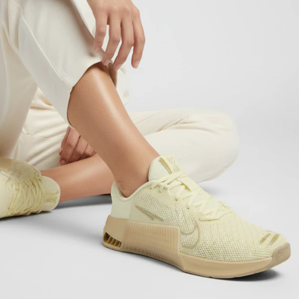(Women) Nike Metcon 9 'Alabaster Desert Khaki' DZ2537-700 Order (Women) Nike Metcon 9 'Alabaster Desert Khaki' DZ2537-700