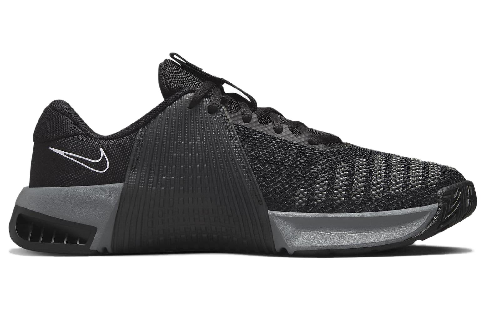 Lookbook (W) Nike Metcon 9 'Hitam Smoke Grey' DZ2537-001