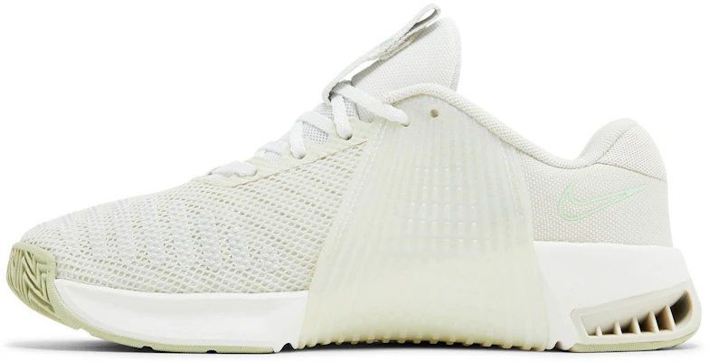 (W) Nike Metcon 9 Premium 'Sea Glass Emas Metalik' FJ1571-001 Lookbook (W) Nike Metcon 9 Premium 'Sea Glass Emas Metalik' FJ1571-001