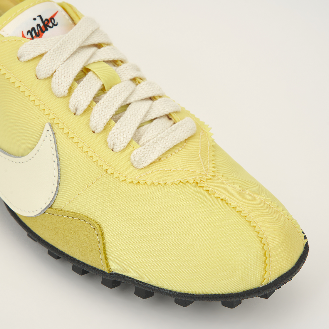 Cheap (W) Nike Moon OG ''Amarillo Suave'' IW0955-700