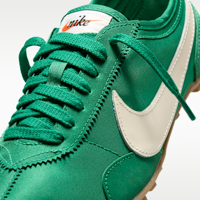 Sizing (W) Nike 月球鞋 OG 綠松石/黑色淺棕/柔珍珠 IW0955-300