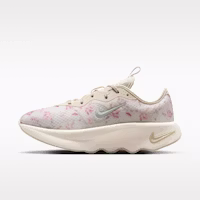 (Women) Nike Motiva 2 SE Chalk/Light All Wood Brown/Sail/Barely Green IO8230-100 (Women) Nike Motiva 2 SE Chalk/Light All Wood Brown/Sail/Barely Green IO8230-100