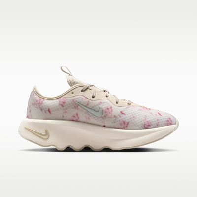 Lookbook (Women) Nike Motiva 2 SE Chalk/Light All Wood Brown/Sail/Barely Green IO8230-100
