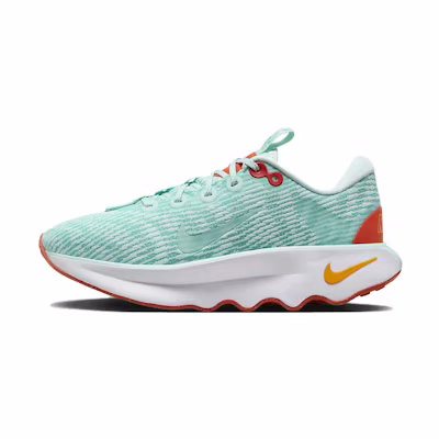 (W) Nike Motiva 'Light Green'
