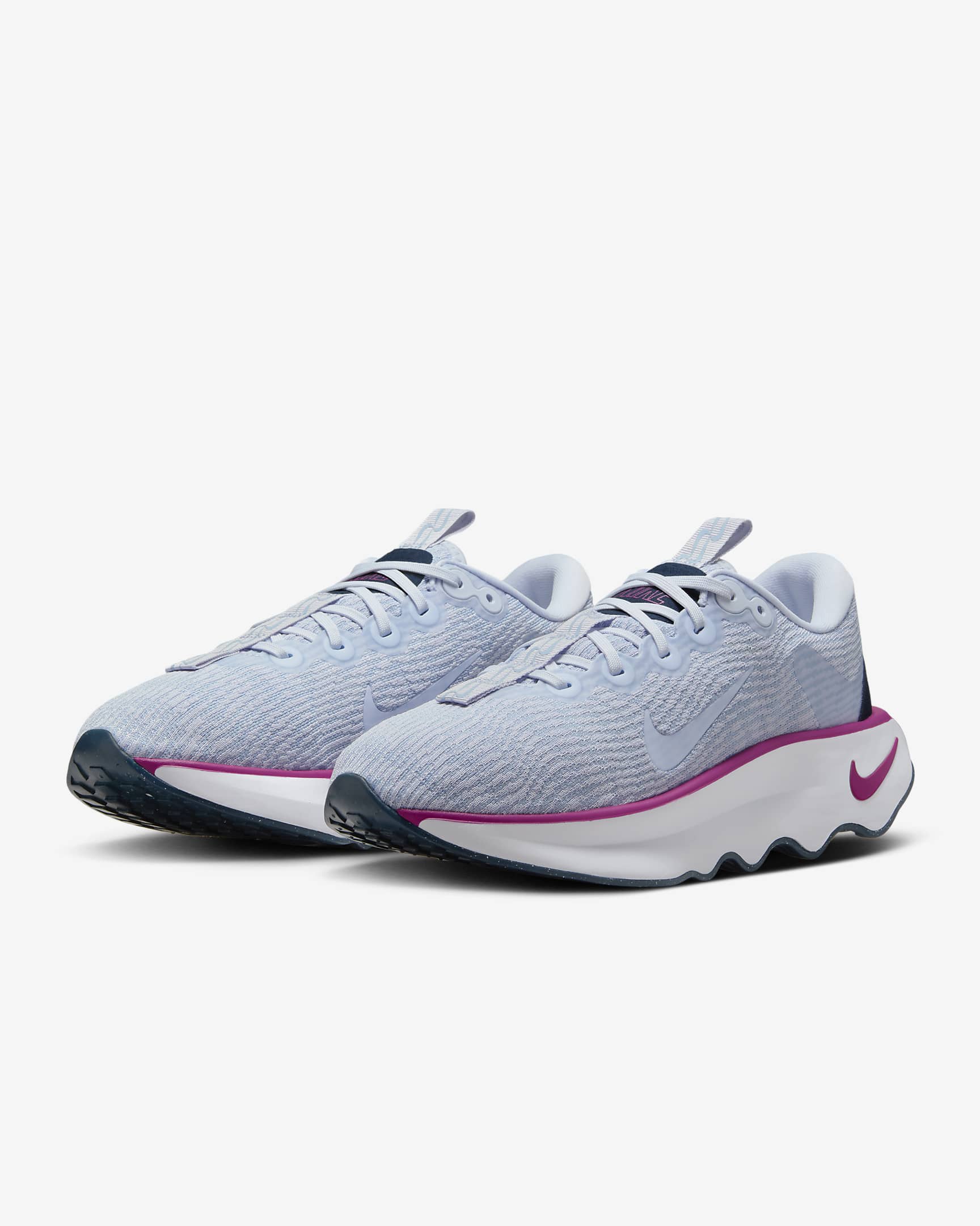 Details for (W) Nike Motiva ''Football Grau Hot'' DV1238-008