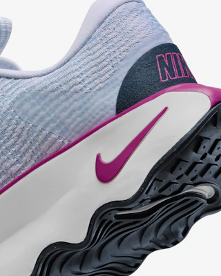 (W) Nike Motiva ''Football Grau Hot'' DV1238-008 1