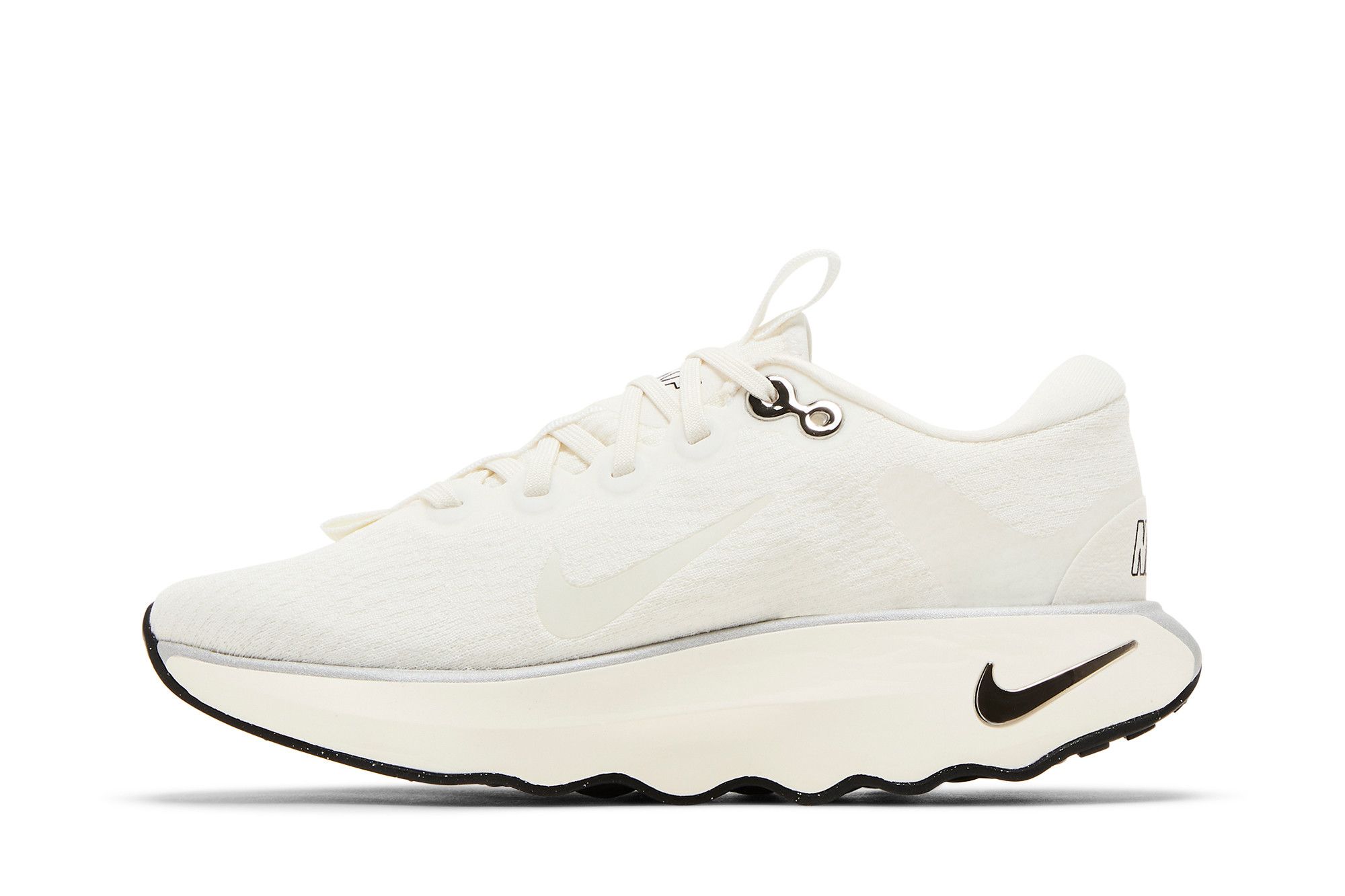 Lookbook (W) Nike Motiva ''Summit White Zwart'' DV1238-103