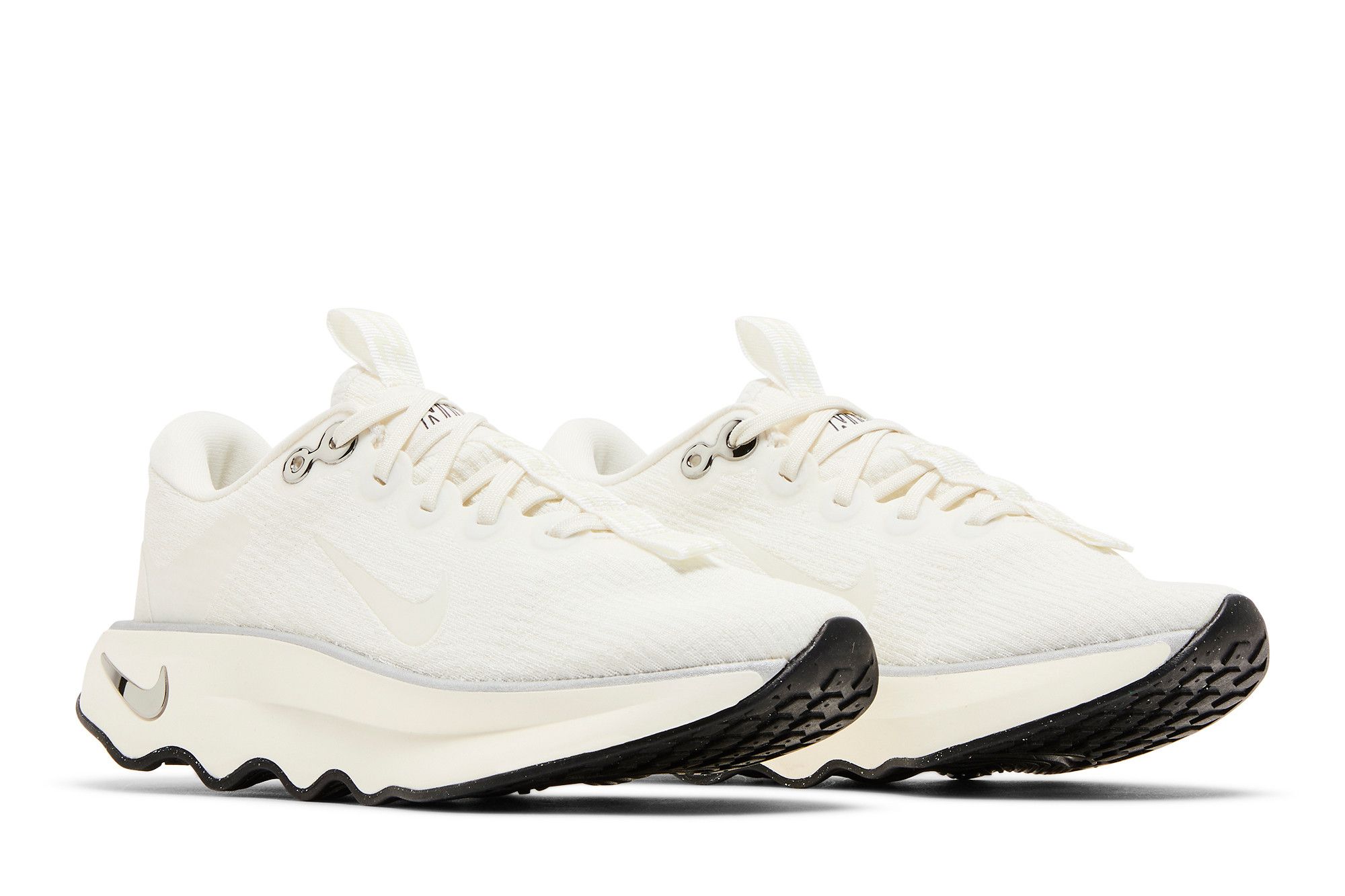 Cheap (W) Nike Motiva ''Summit White Zwart'' DV1238-103