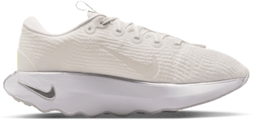 (W) Nike Motiva Blanco Summit/Blanco/Plateado Metálico/Blanco Summit DV1238-111 Lookbook (W) Nike Motiva Blanco Summit/Blanco/Plateado Metálico/Blanco Summit DV1238-111