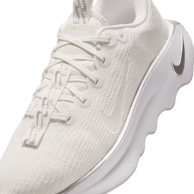 (W) Nike Motiva Blanco Summit/Blanco/Plateado Metálico/Blanco Summit DV1238-111 Sizing (W) Nike Motiva Blanco Summit/Blanco/Plateado Metálico/Blanco Summit DV1238-111