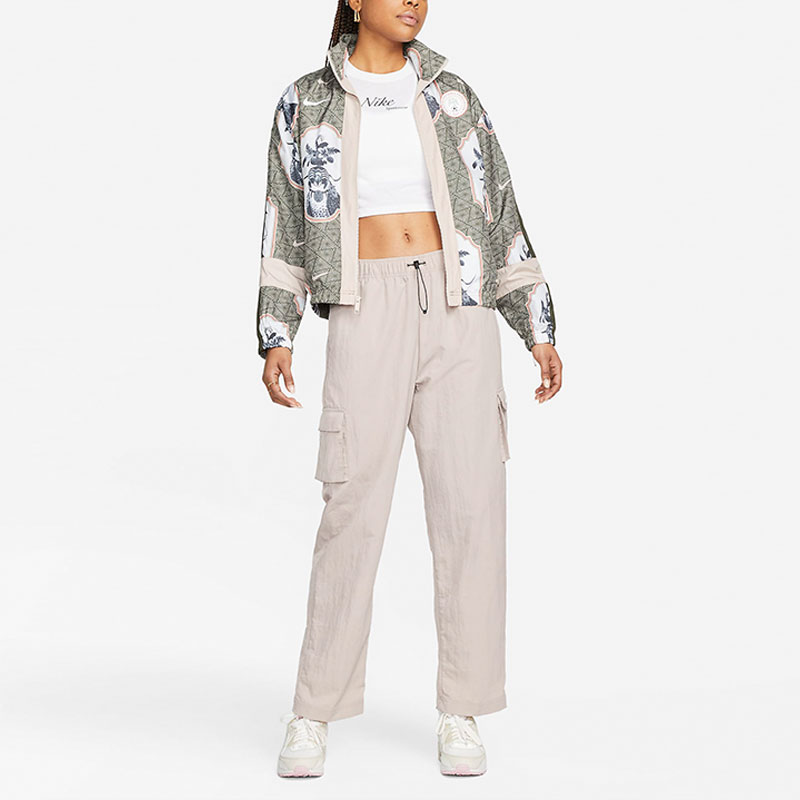 (Women) Nike Nigeria Essential Full-Print Stand-Collar Jacket Khaki DV1943-325 圖 4