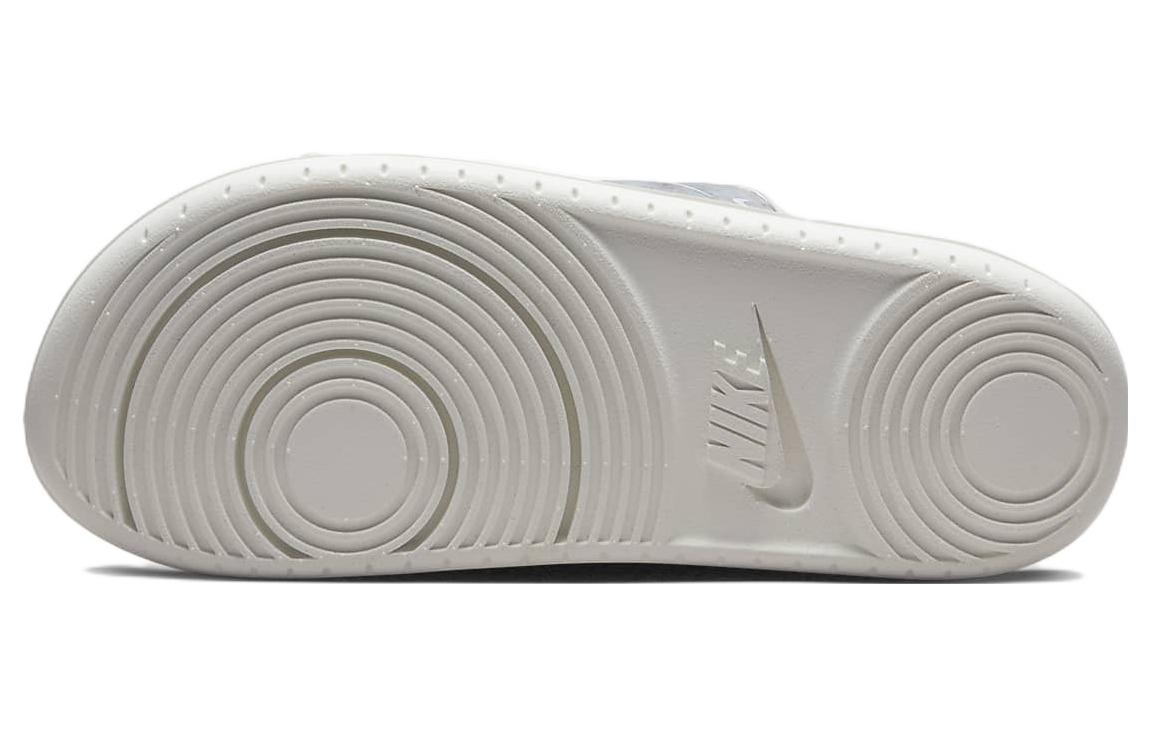 Shop Nike Offcourt Duo SE 休閒運動拖鞋 女款 灰白色