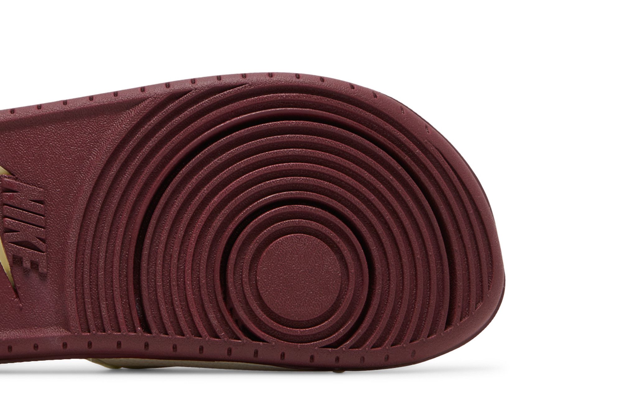 Purchase (W) Nike Offcourt Slide ''Cashmere'' Sandale BQ4632-701