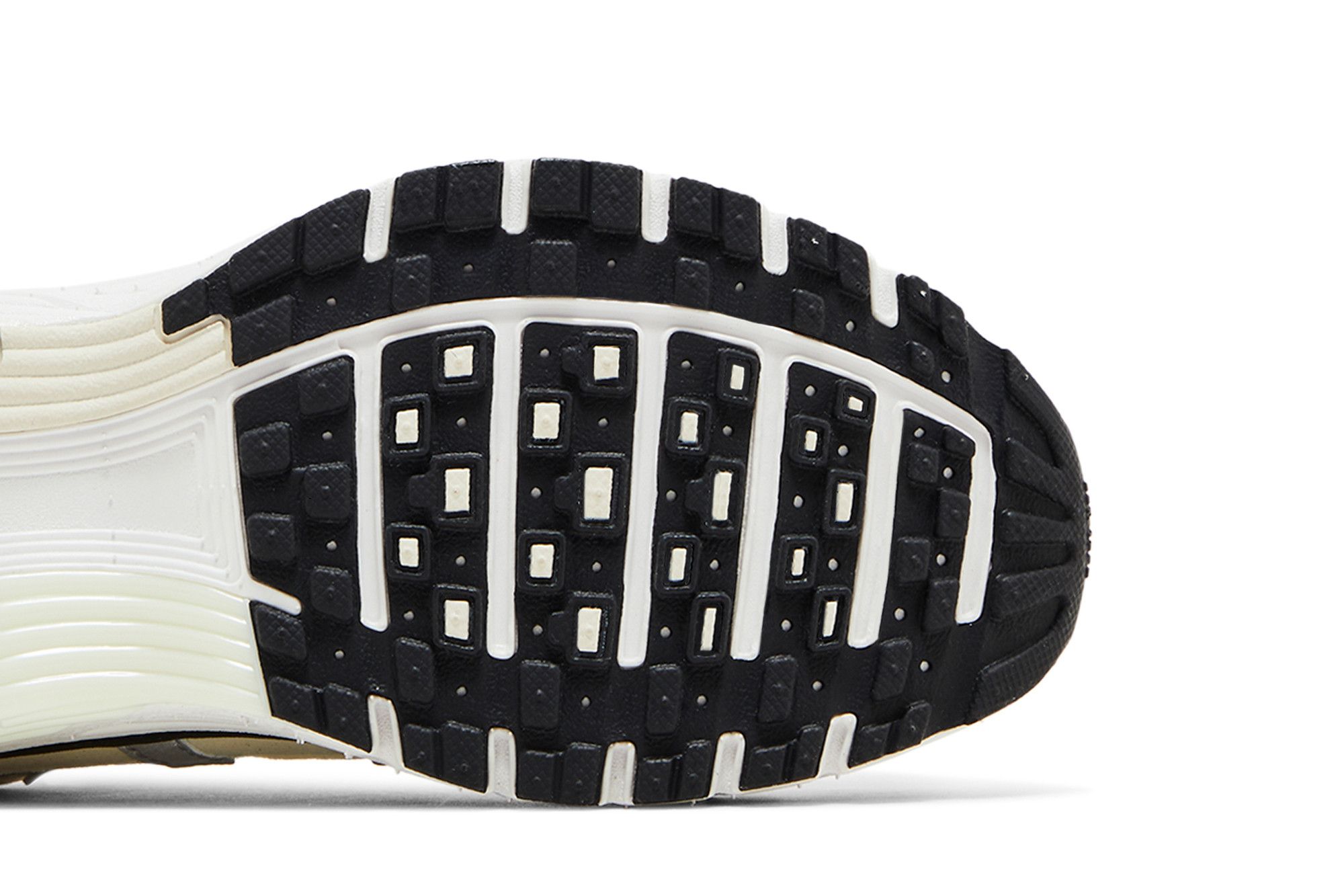 Details for （女士）Nike P-6000 '椰奶金屬銀' FV6603-100