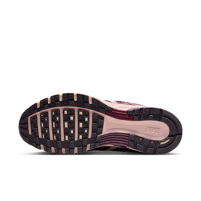Lookbook (W) Nike P-6000 Hardloopschoenen Zijde Rood/Bordeaux As/Bordeaux Crush IM5237-600