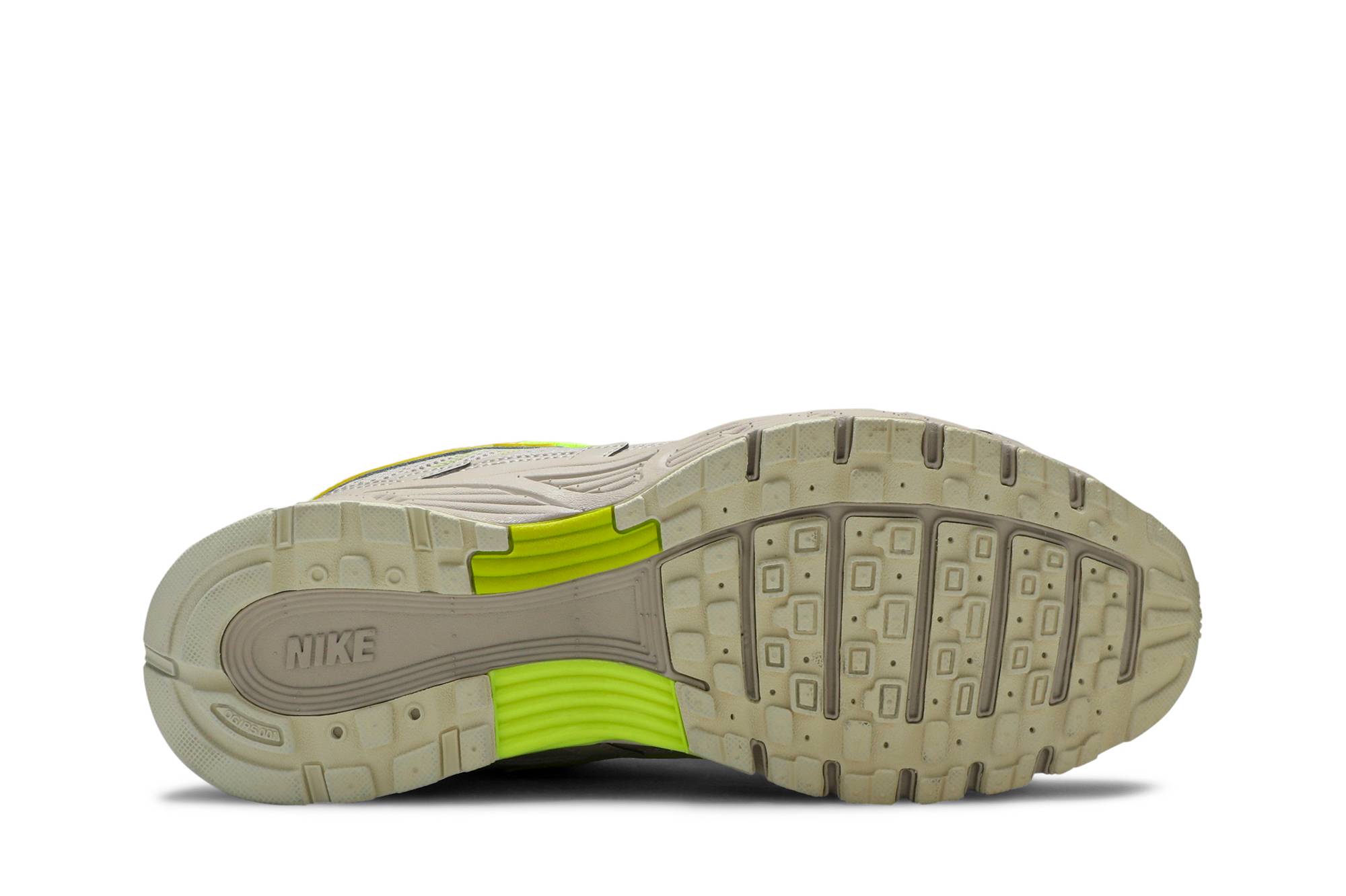 Shop (W) ナイキ P-6000 "ルミナスグリーン" BV1021-301