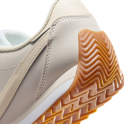 (W) Nike Pacific Leather Sneakers Phantom/Putih Coklat Muda/Ivory Pucat HV6430-002 Cheap (W) Nike Pacific Leather Sneakers Phantom/Putih Coklat Muda/Ivory Pucat HV6430-002