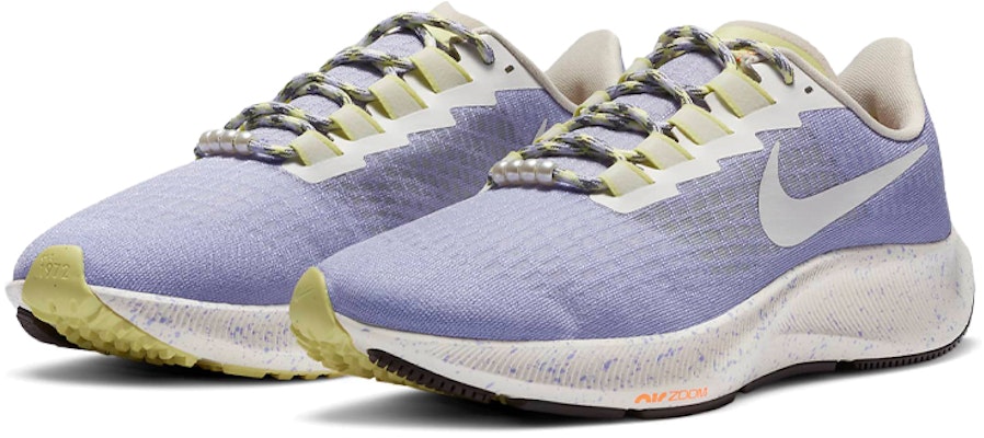 (W) Nike Air Zoom Pegasus 37 'Putih Ungu' DC0838-513 Lookbook (W) Nike Air Zoom Pegasus 37 'Putih Ungu' DC0838-513