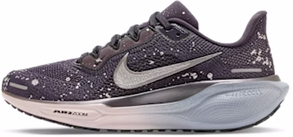(Women) Nike Pegasus 41 SE Sneakers Cave Purple/Black/Dark Gray/Metallic Dark Gray HV1726-500 (Women) Nike Pegasus 41 SE Sneakers Cave Purple/Black/Dark Gray/Metallic Dark Gray HV1726-500