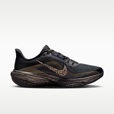 Lookbook (W) Nike Pegasus 42 "Keely Hodgkinson" 黑/深藍/霧藍 IR7192-001