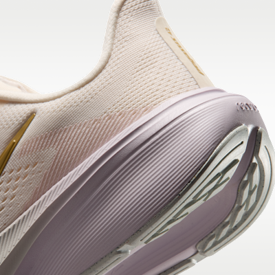 Cheap (W) Nike Pegasus 42 Craie/Aura Sapin/Lilas Blanchi/Or Métallique IW1232-102
