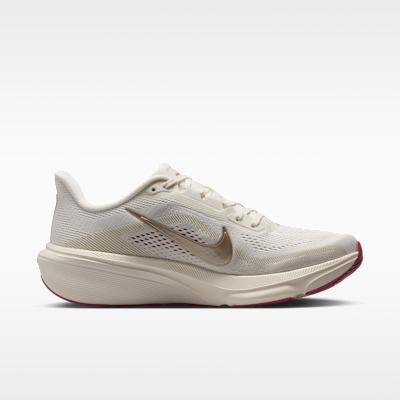 Lookbook (W) Nike Pegasus 42 Phantom/Chalk/Sale/Or Grain Métallique IB1881-004